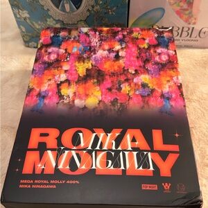 Mega Royal Molly Mika Ninagawa 400%